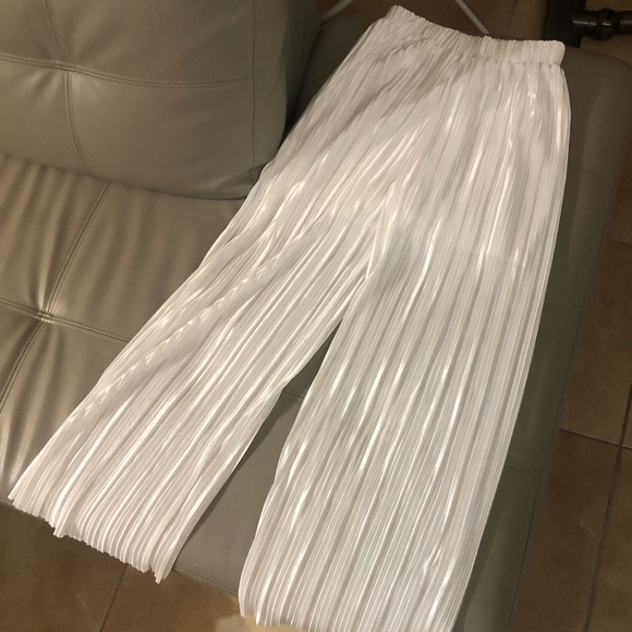 Lady’s pants - Picture 2 of 2